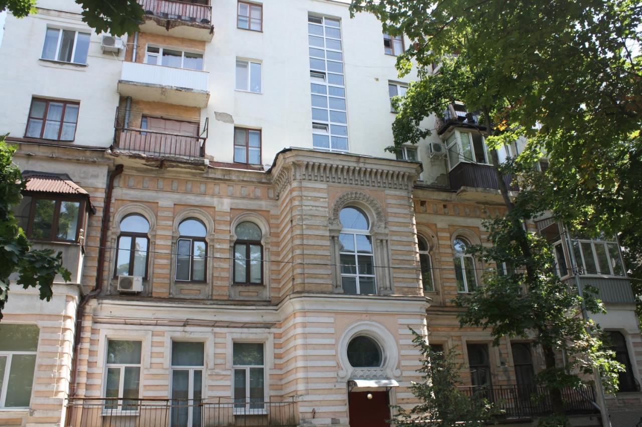 Комната Гостиничного Типа, Алчевских 24 คาร์คิฟ ภายนอก รูปภาพ